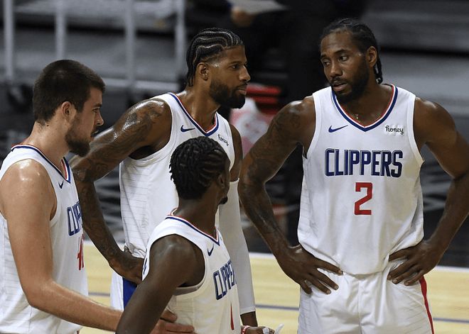 NBA新秀观察：状元秀首战亮眼,（NBA新秀速递：状元首秀惊艳）