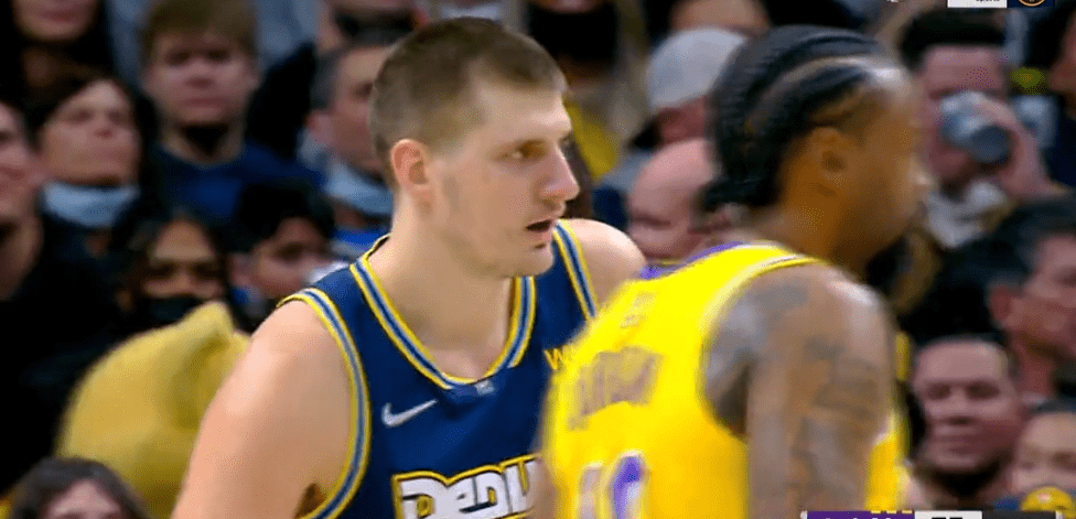 马来西亚队士气高涨（马来西亚队斗志昂扬）