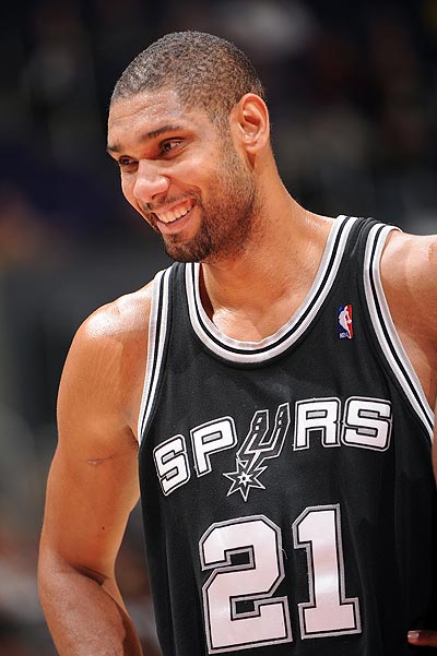 卡佩罗：阿莱格里让一支散乱的米兰具备争冠实力，但还少中锋（卡佩罗：阿莱格里将散乱的米兰打造成争冠之师，但仍缺一名中锋）