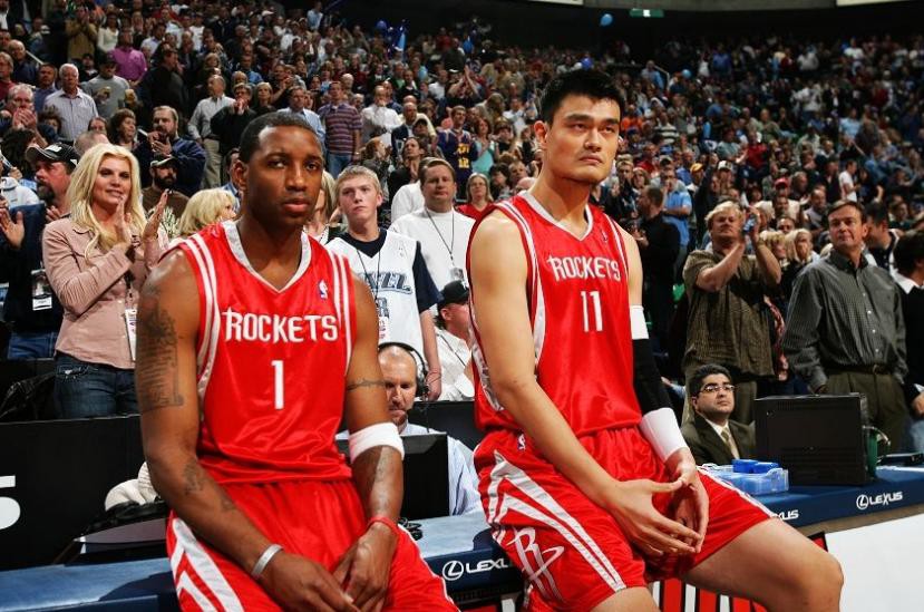 巴黎人报关注蓉城罚单：中国俱乐部因球迷种族歧视对方球员被罚6万欧（法媒《巴黎人报》聚焦：蓉城因球迷对对手球员实施种族歧视被罚6万欧）