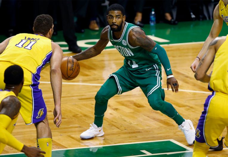 半场战报：申花2-0津门虎，阿苏埃破门，吴曦点射（上半场：申花2-0领先津门虎，阿苏埃破门，吴曦点球建功）