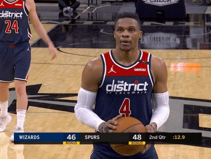 国乒8-2法国赛后爆冷！梁靖崑失守引深思！郭焱点评一针见血！（国乒8-2法国后爆出冷门：梁靖崑失守引发反思，郭焱点评直指要害）