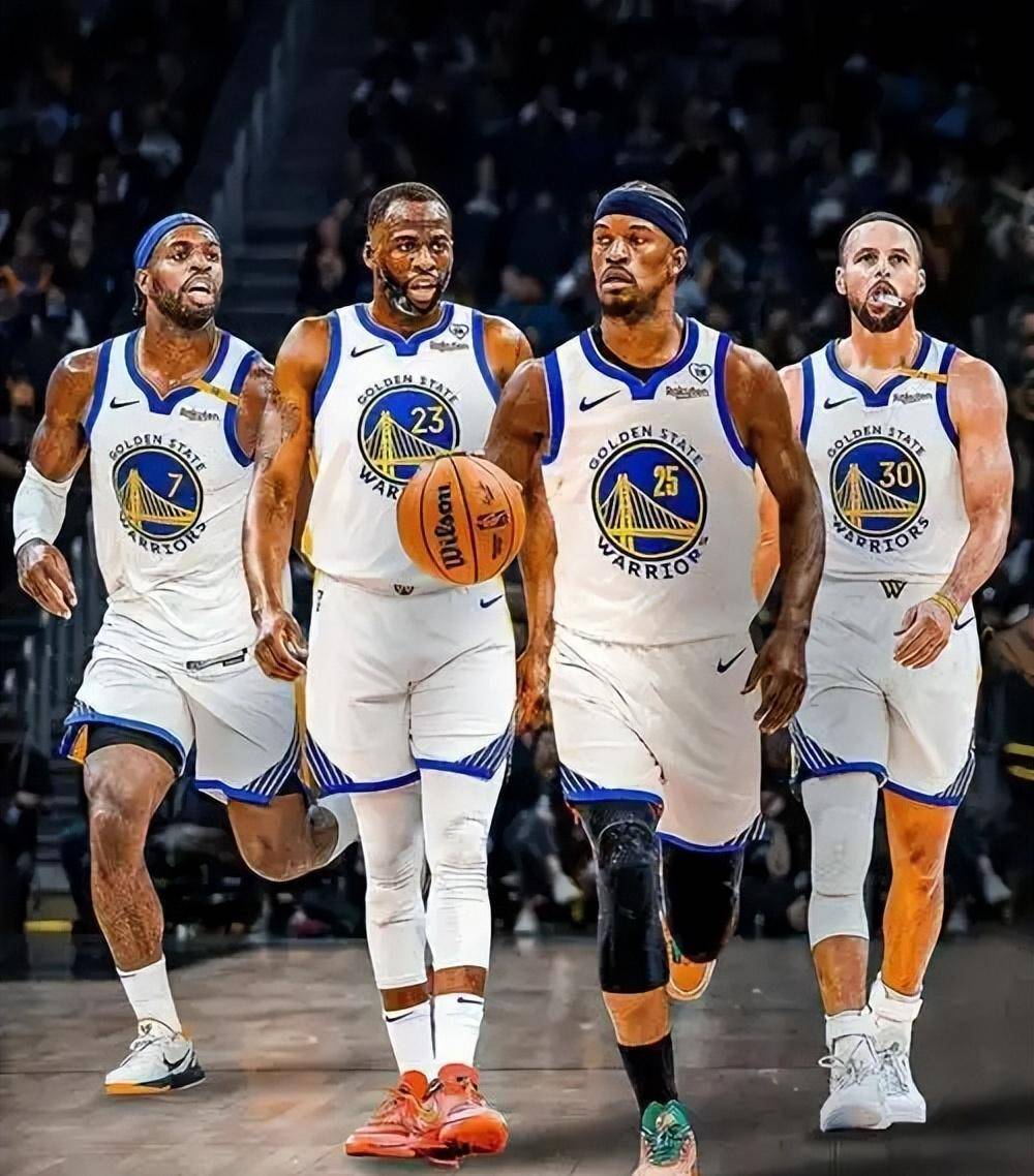 致敬球队传奇，多特官方商城为球迷免费印11号罗伊斯（多特官方商城免费为球迷印制罗伊斯11号，向球队传奇致敬）