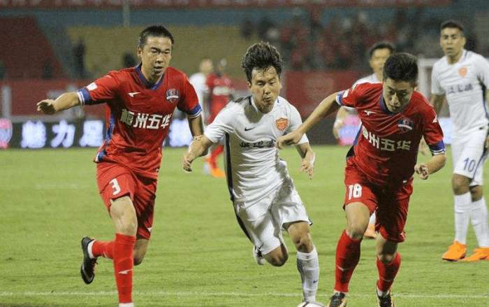 记者：曼联一月不打算买中场，已为明夏锁定多名引援目标